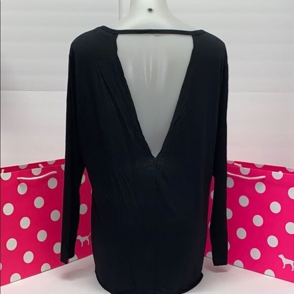 NWT VICTORIA SECRET LONG SLEEVE (run big - Picture 1 of 4